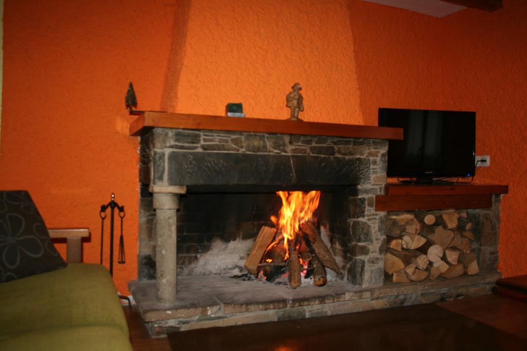 Apartamentos Rurales Les Barnedes Molló Esterno foto