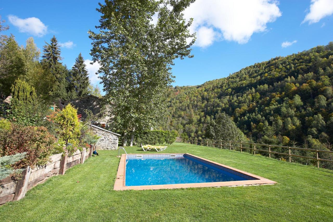 Apartamentos Rurales Les Barnedes Molló Esterno foto