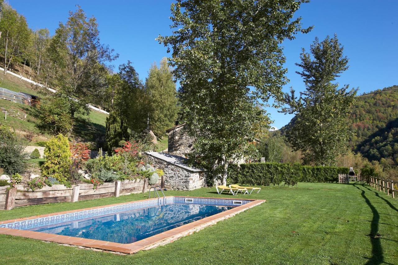 Apartamentos Rurales Les Barnedes Molló Esterno foto